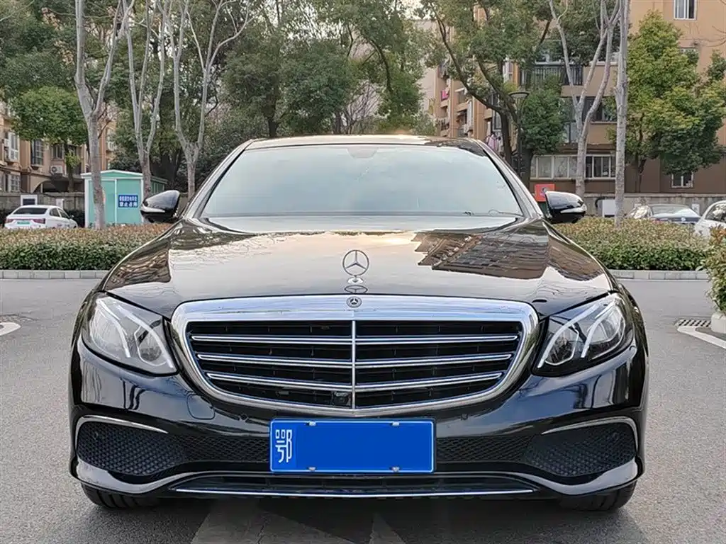 Mercedes-Benz E-Class E 2019 E 300 L Fashion