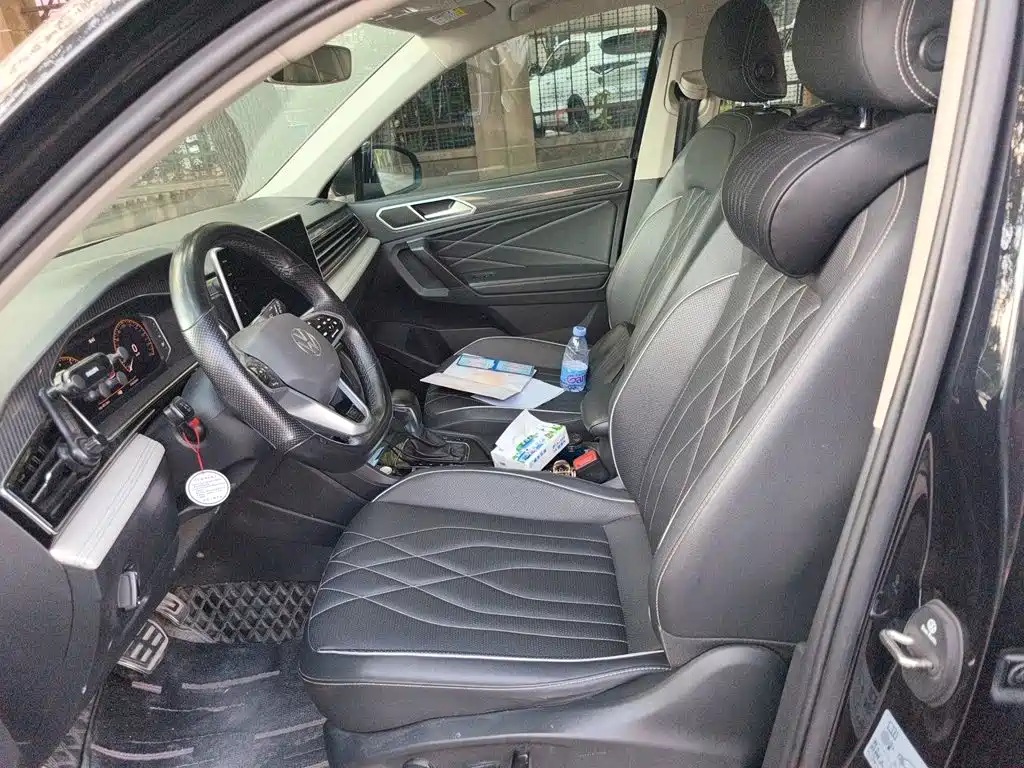 Volkswagen Tiguan L — миниатюра 11