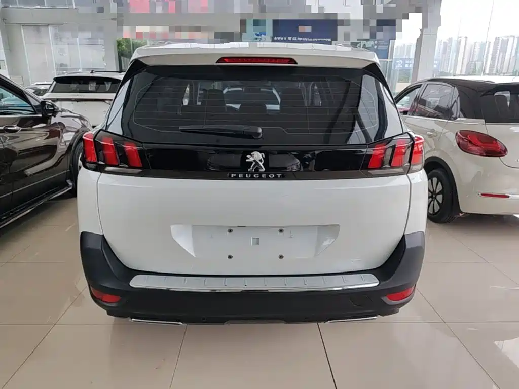 Peugeot 5008 — миниатюра 6