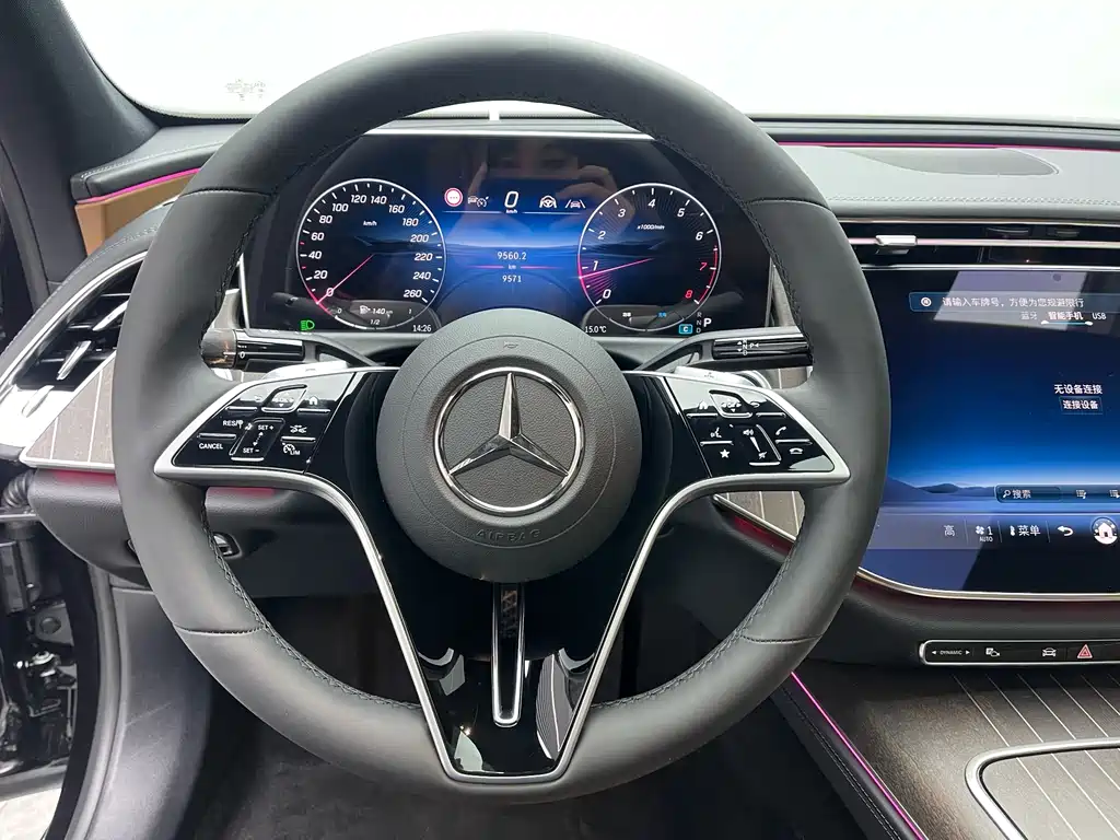 MERCEDES-BENZ E CLASS