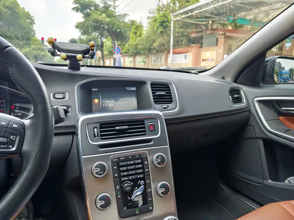 Volvo S60 — миниатюра 15