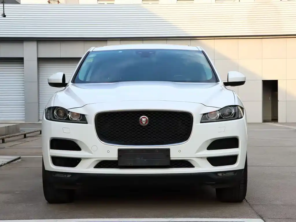 Jaguar F-PACE — миниатюра 2