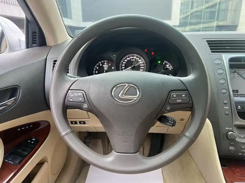Lexus GS — миниатюра 8