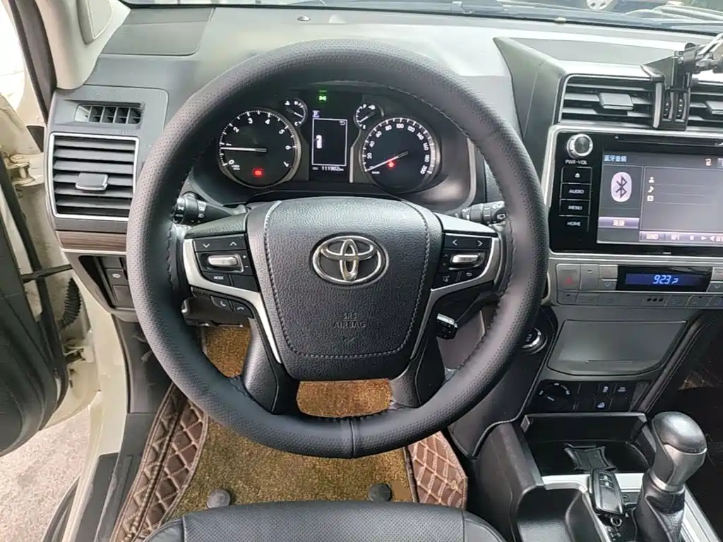 Toyota Prado — миниатюра 11