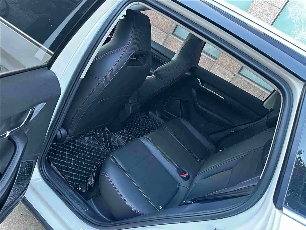 Skoda Kamiq — миниатюра 6