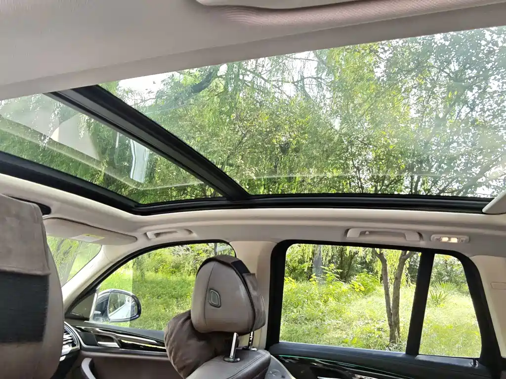 BMW X3 — миниатюра 8