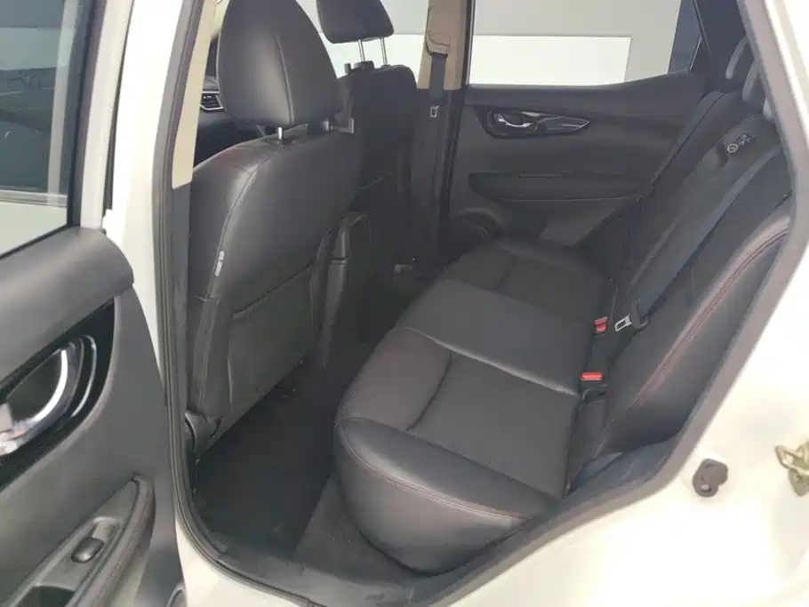 Nissan Qashqai — миниатюра 11