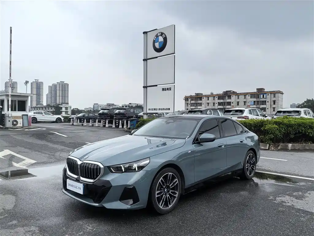 BMW 5 Series (Import) 2024
