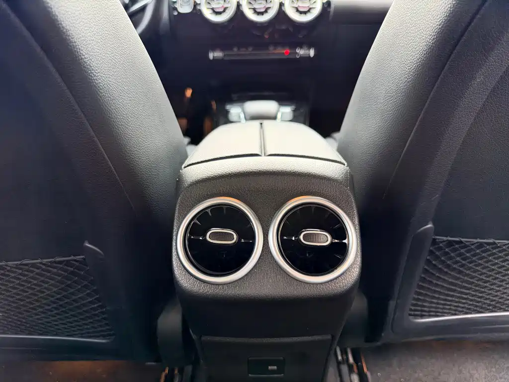 Mercedes-Benz A-Class — миниатюра 11