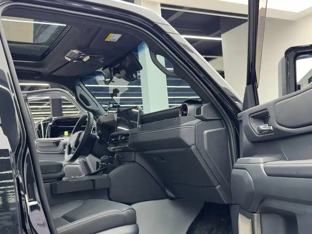 Toyota Prado — миниатюра 10