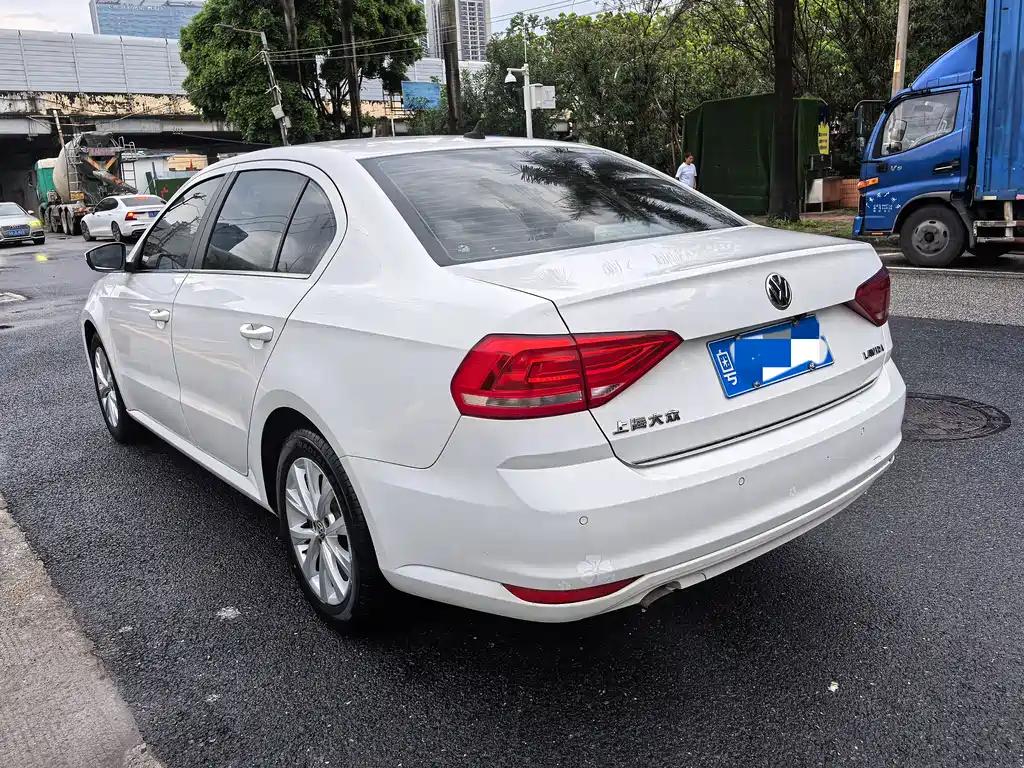 Volkswagen Lavida 2015 1.6L AT Comfort