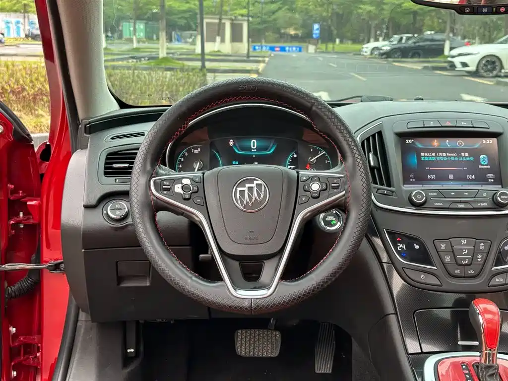 Buick Regal 2015 1.6T Elite