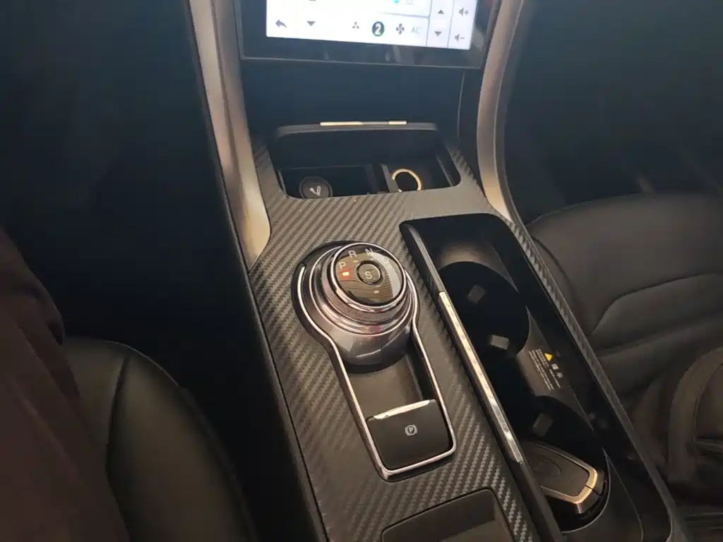 Ford Mondeo — миниатюра 14