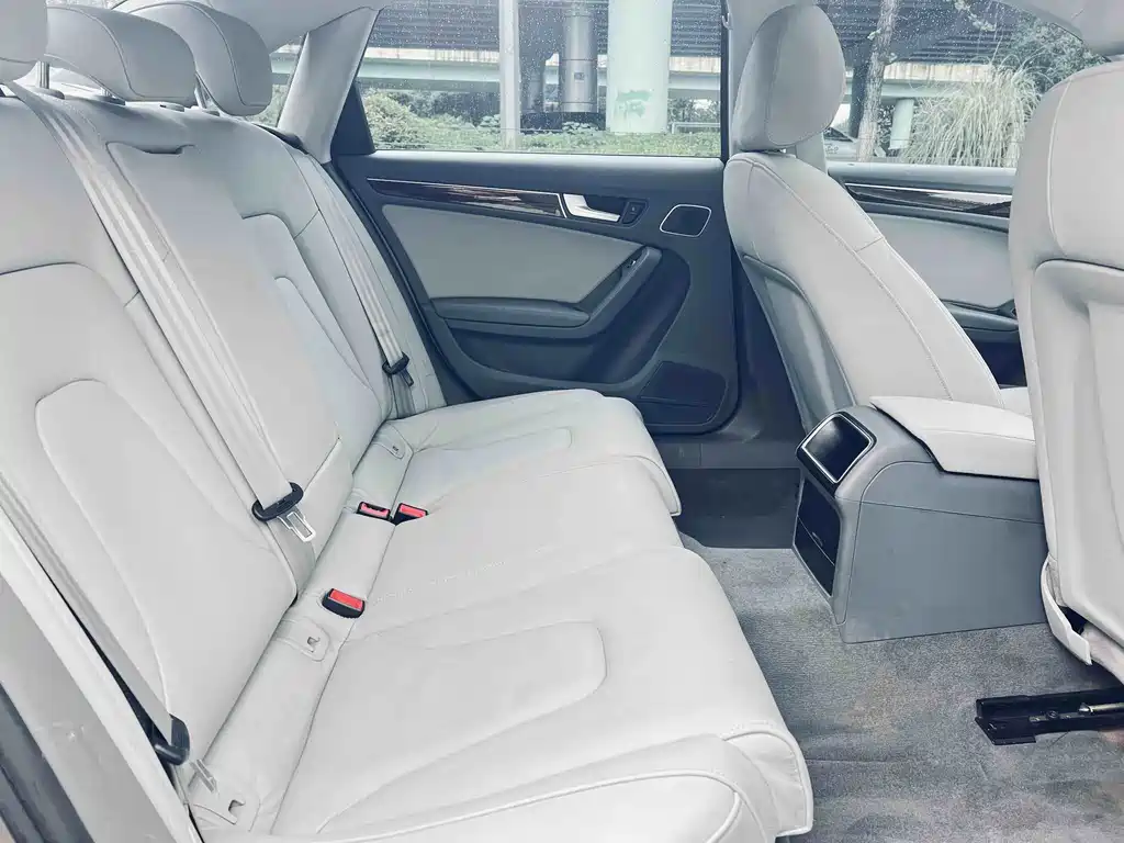 Audi A4L — миниатюра 10