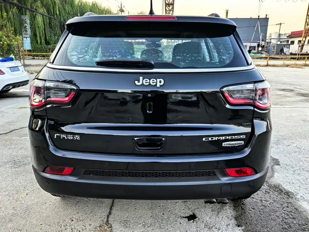 Jeep Compass — миниатюра 6
