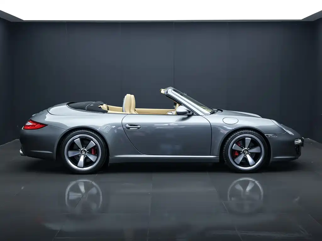 Porsche 911 2010 Carrera S Cabriolet 3.8L
