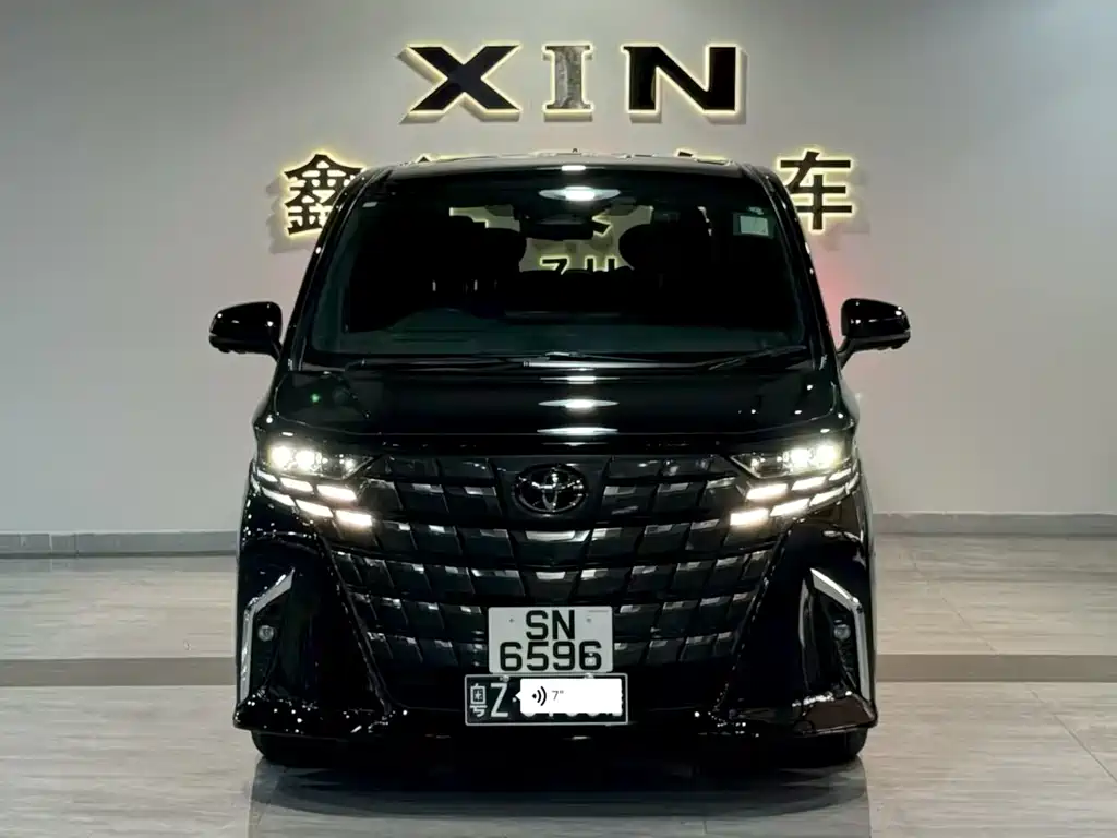 Toyota Alphard 2026