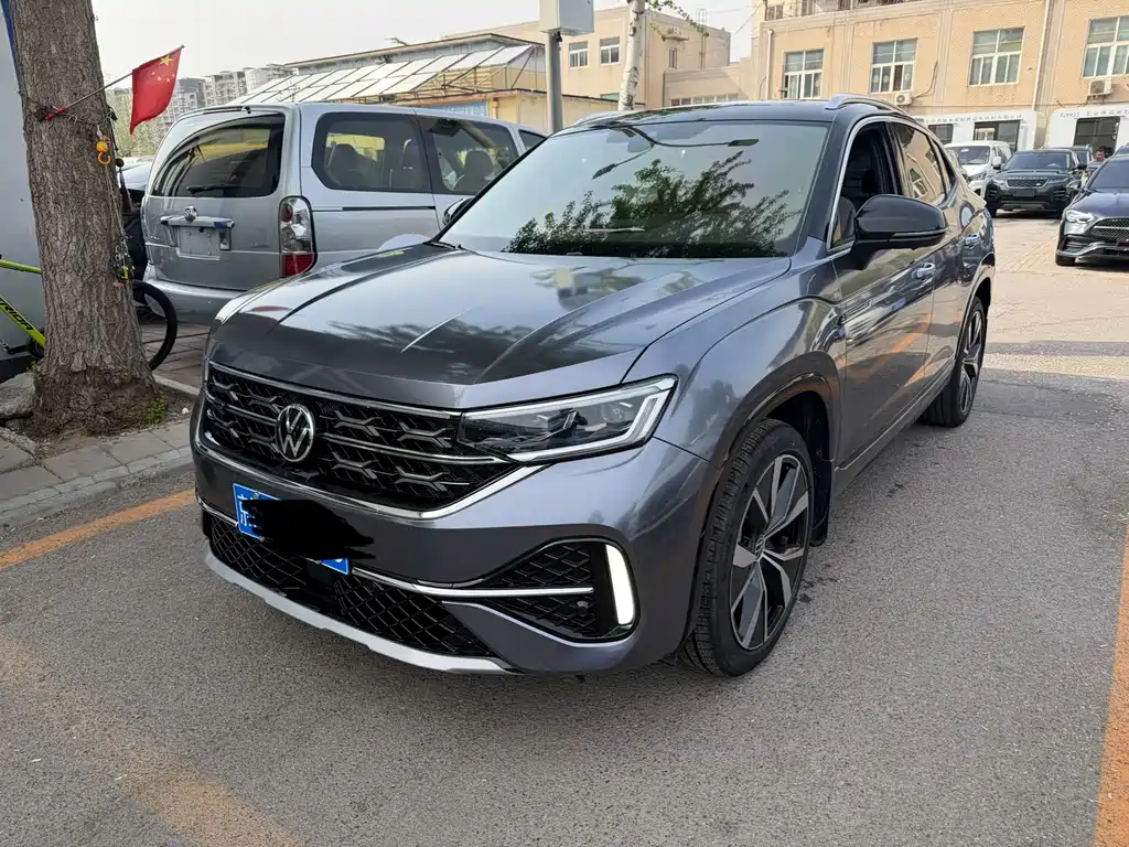 Volkswagen X 2023
