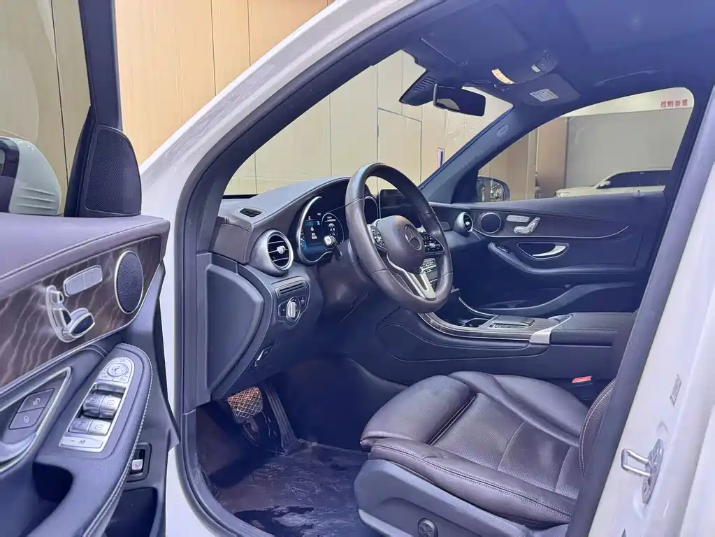 Mercedes-Benz GLC — миниатюра 4