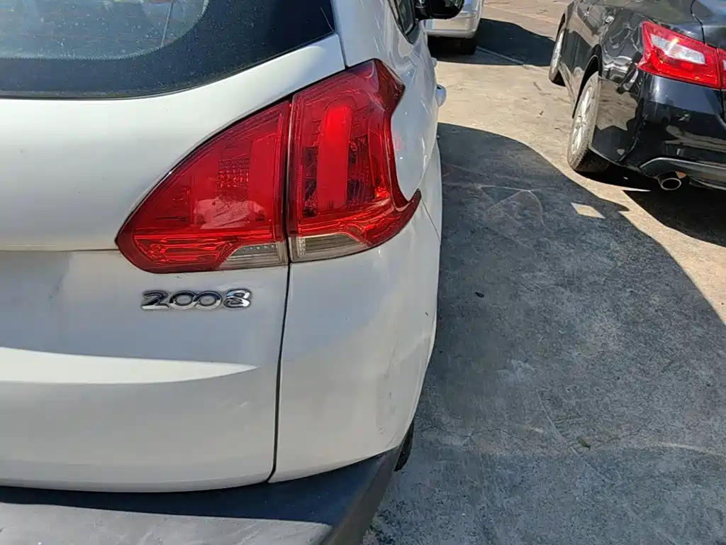 Peugeot 2008 — миниатюра 8