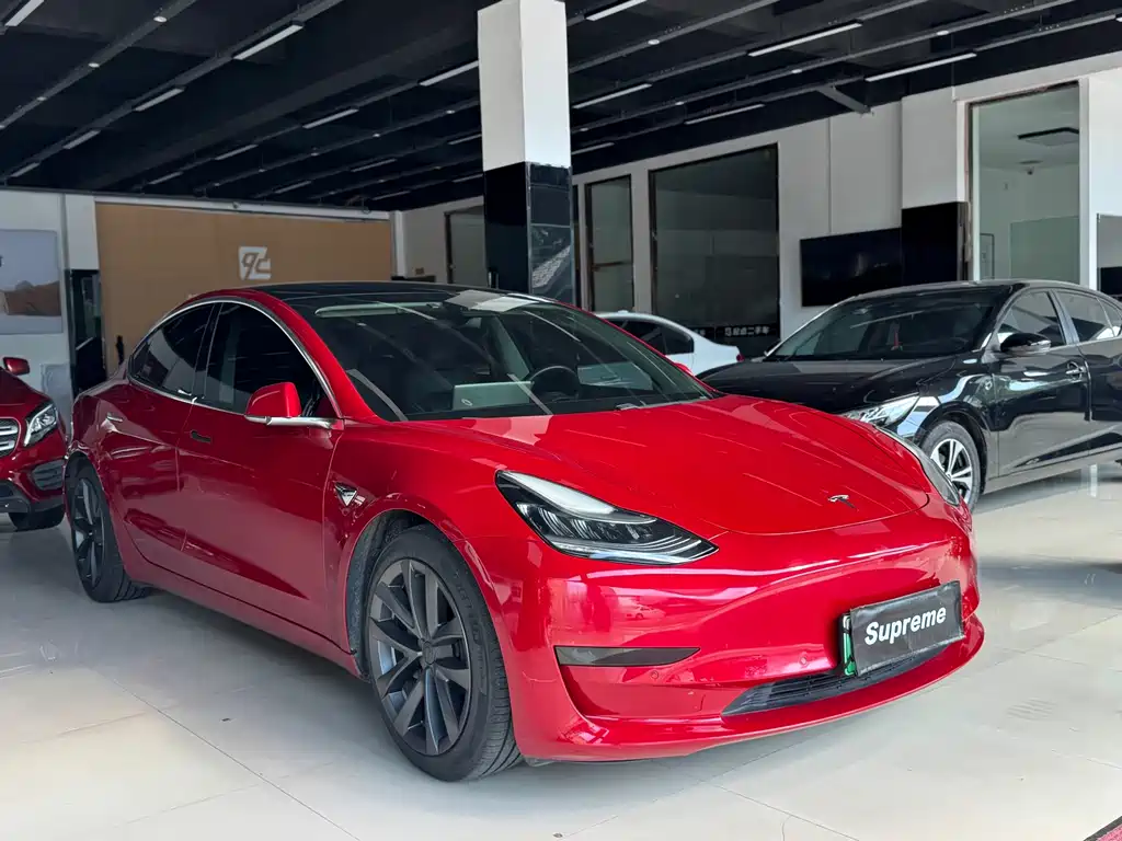 Tesla Model 3 — миниатюра 2