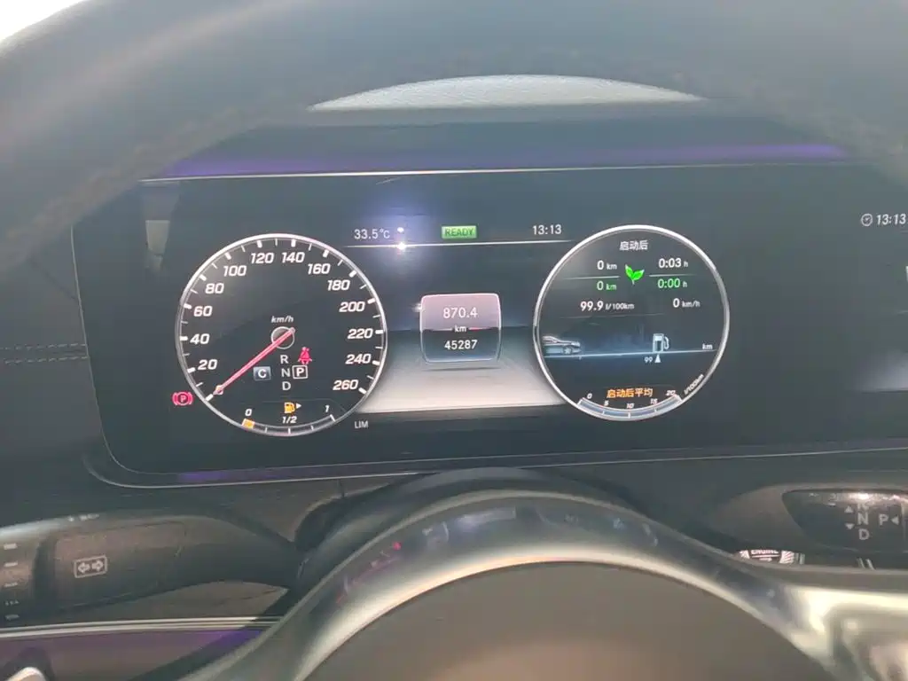 Mercedes-Benz E-Class — миниатюра 12