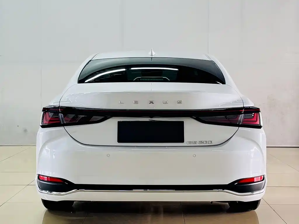 Lexus ES — миниатюра 7