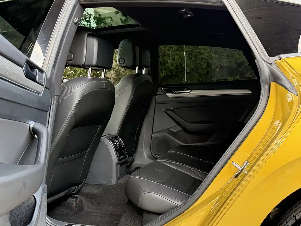 Volkswagen FAW - Passat CC CC 2019 330TSI V