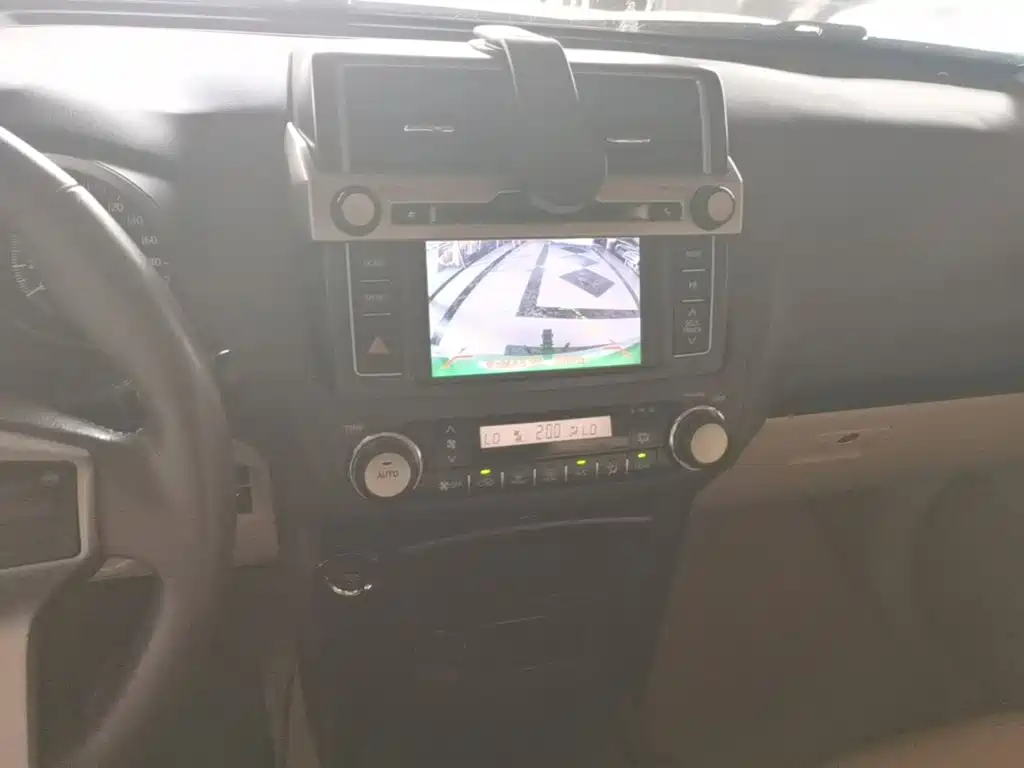 Toyota Prado — миниатюра 13