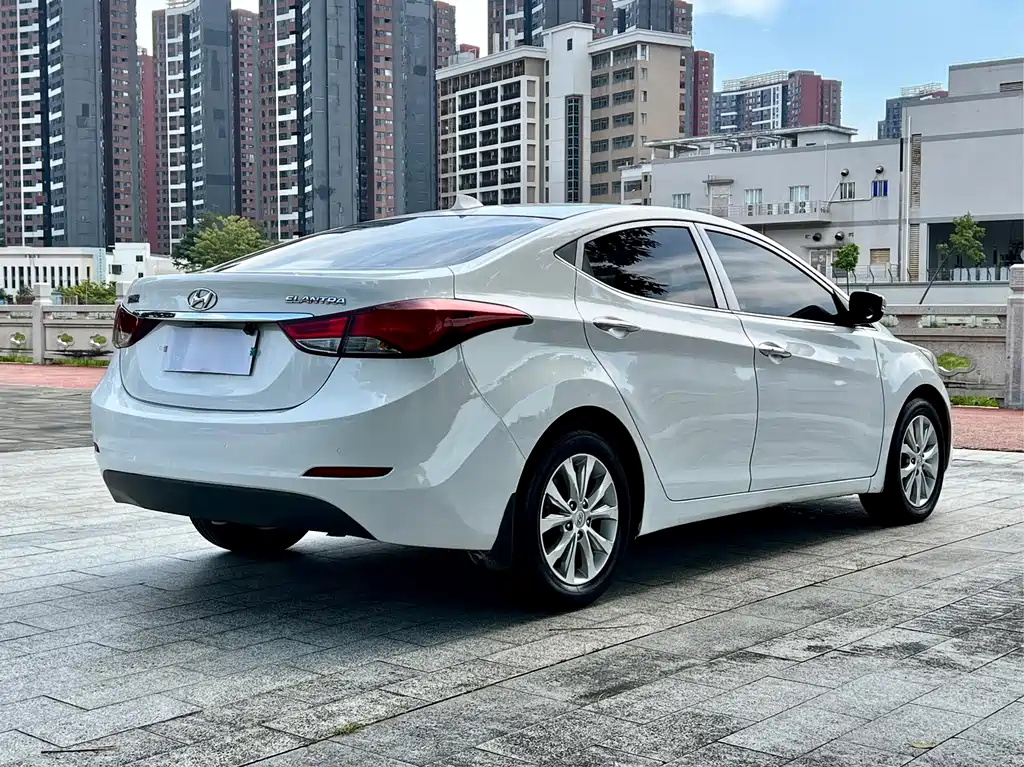 Hyundai Elantra Langdong — миниатюра 13