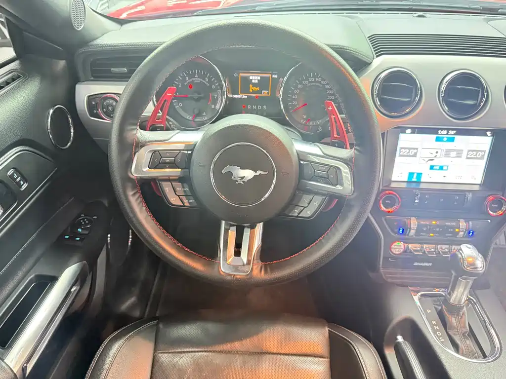 Ford Mustang — миниатюра 4