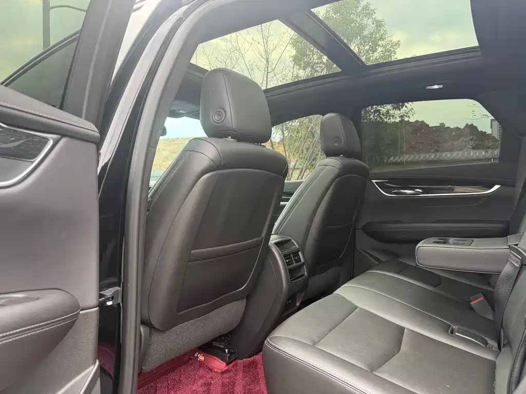 Cadillac XT5 — миниатюра 8