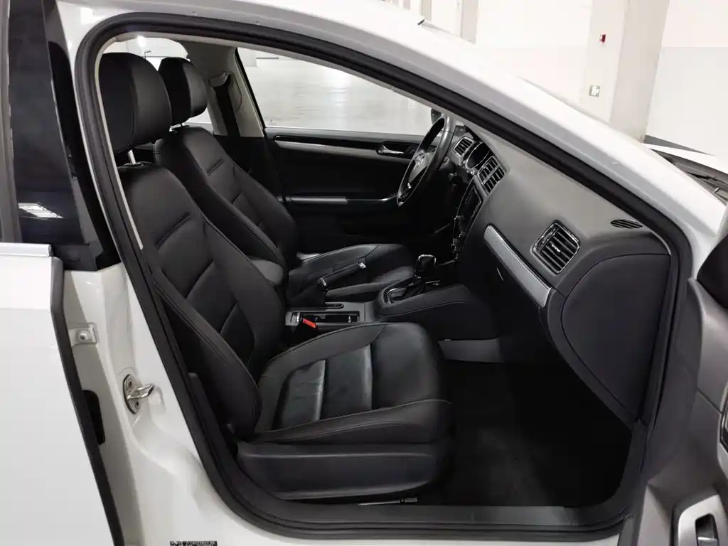 Volkswagen Sagitar — миниатюра 23