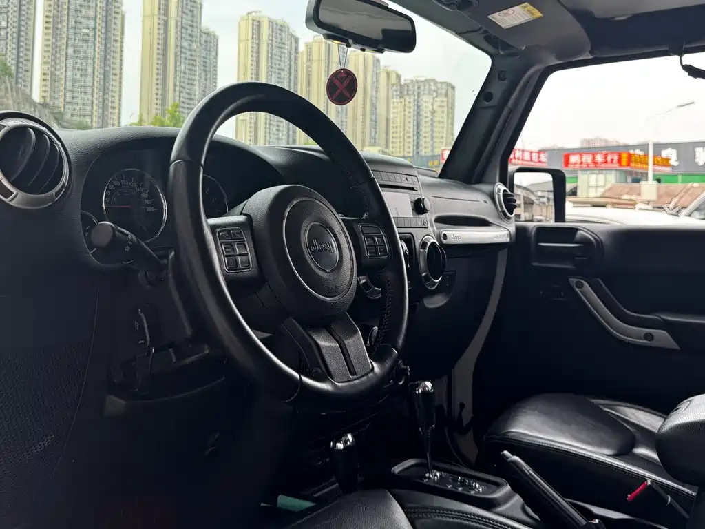 Jeep Wrangler — миниатюра 4