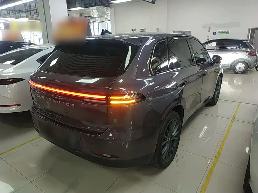 Leapmotor Leapmotor C10 — миниатюра 7