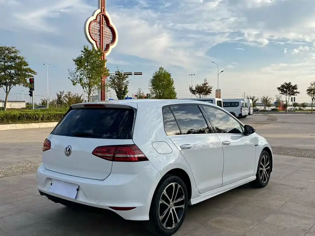 Volkswagen Golf — миниатюра 7