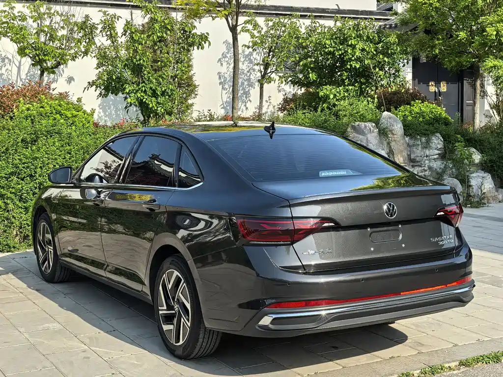 Volkswagen Sagitar 2024 300TSI DSG