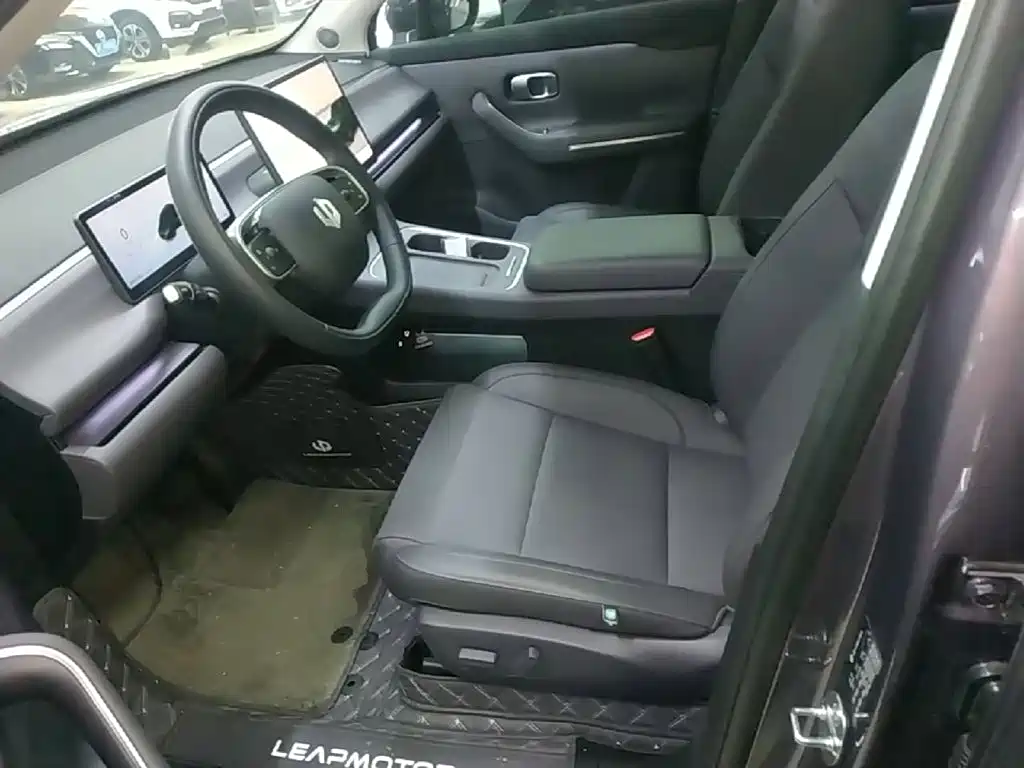 Leapmotor Leapmotor C10 — миниатюра 15