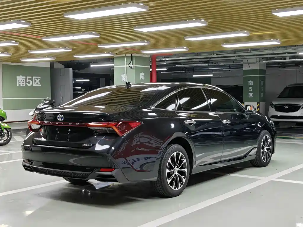 Toyota Avalon 2023 2.5L Luxury