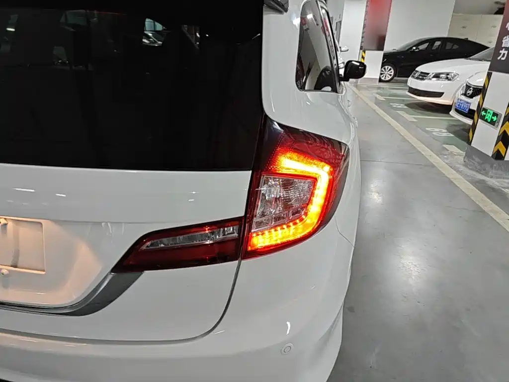 Honda Jade — миниатюра 8