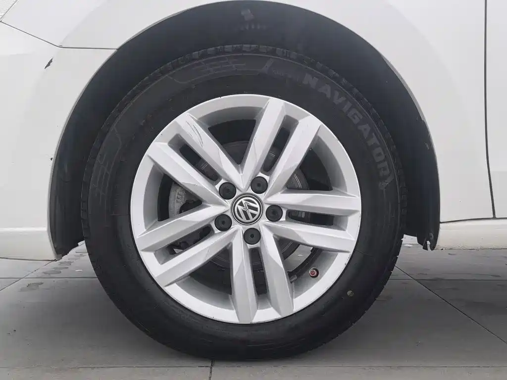 Volkswagen Jetta — миниатюра 17