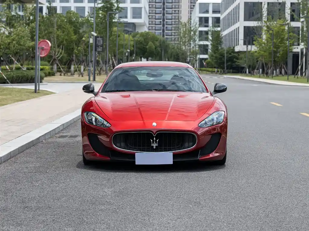 Maserati GranTurismo 2012 4.7L MC Stradale