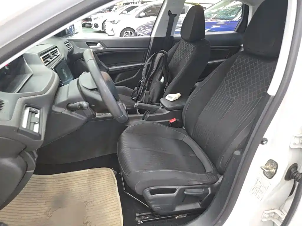 Peugeot 308 — миниатюра 15
