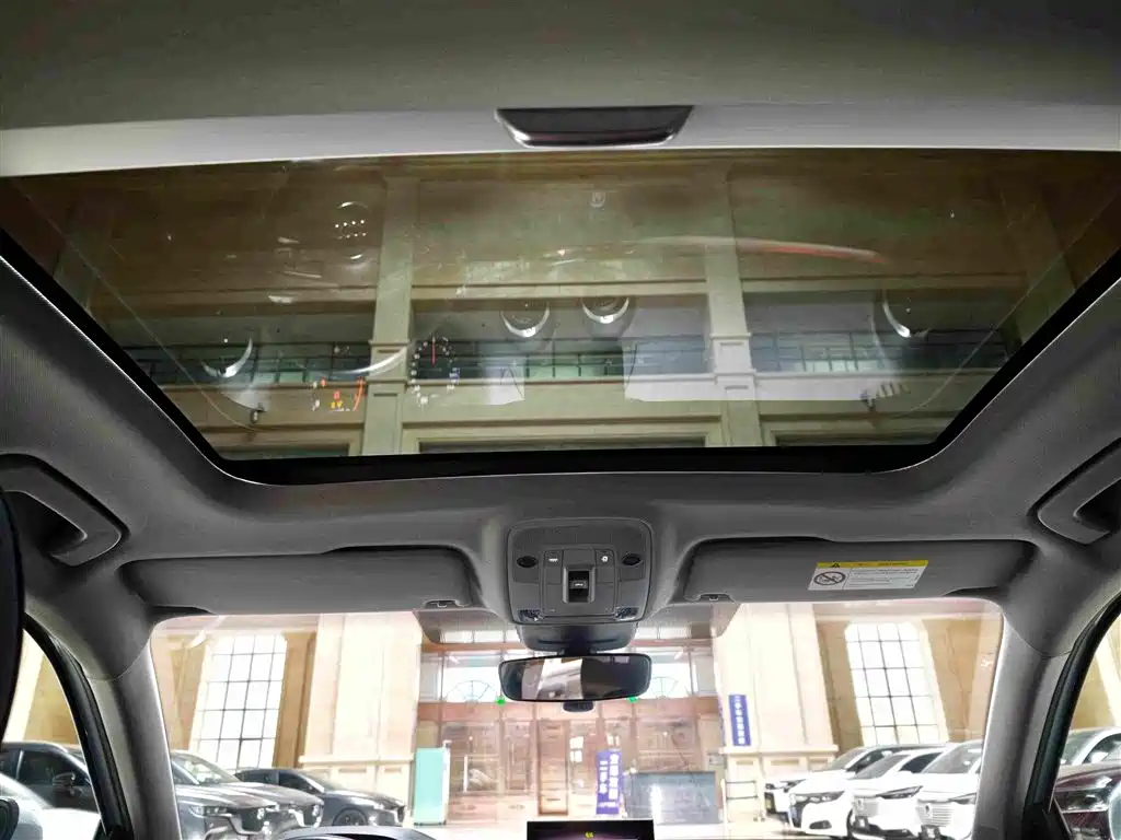 Audi Q2L — миниатюра 8