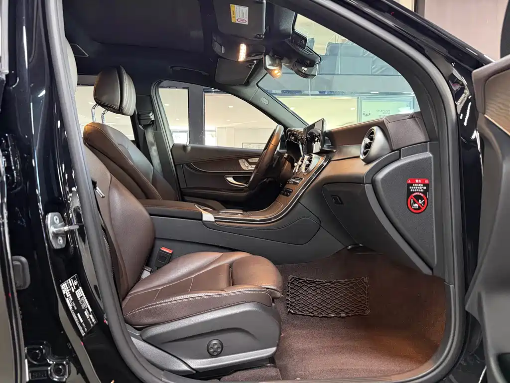 Mercedes-Benz GLC — миниатюра 9
