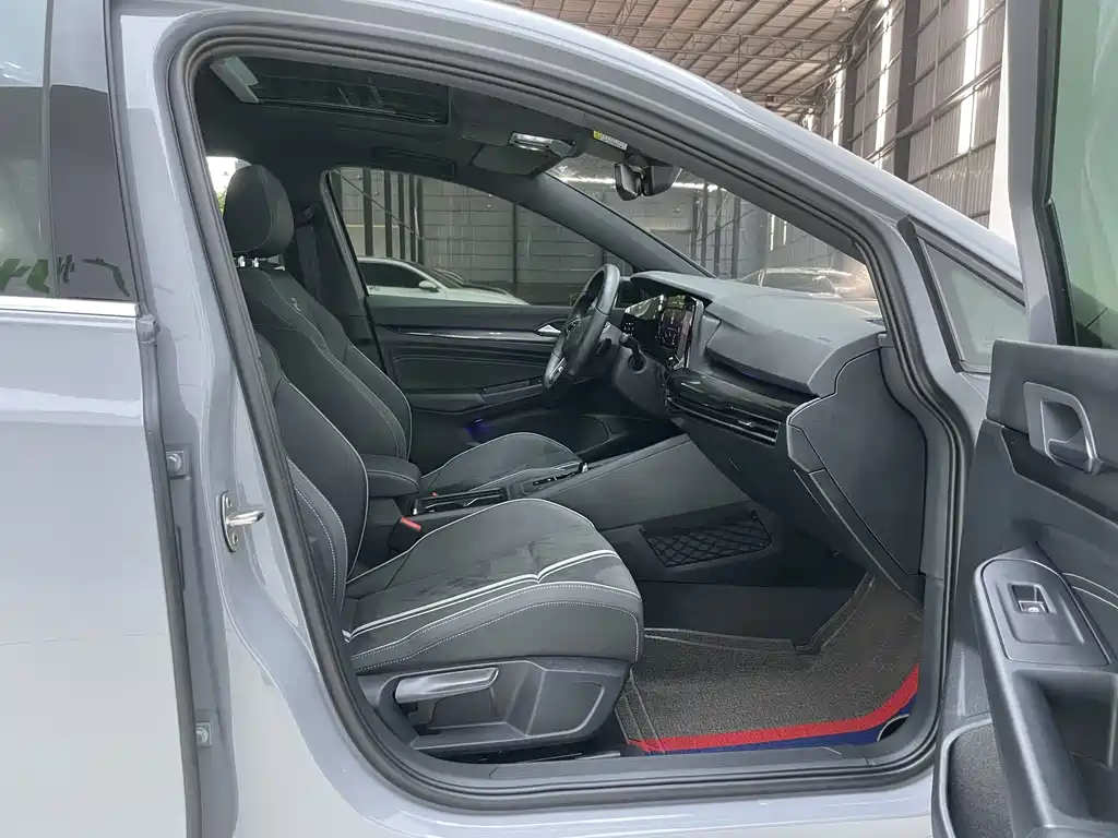 Volkswagen Golf — миниатюра 28