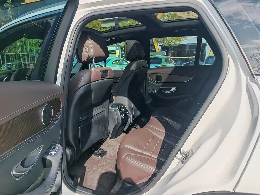 Mercedes-Benz GLC 2016 GLC 300 4MATIC Luxury