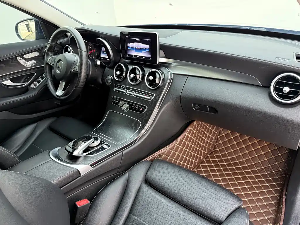 Mercedes-Benz C-Class - фото 15
