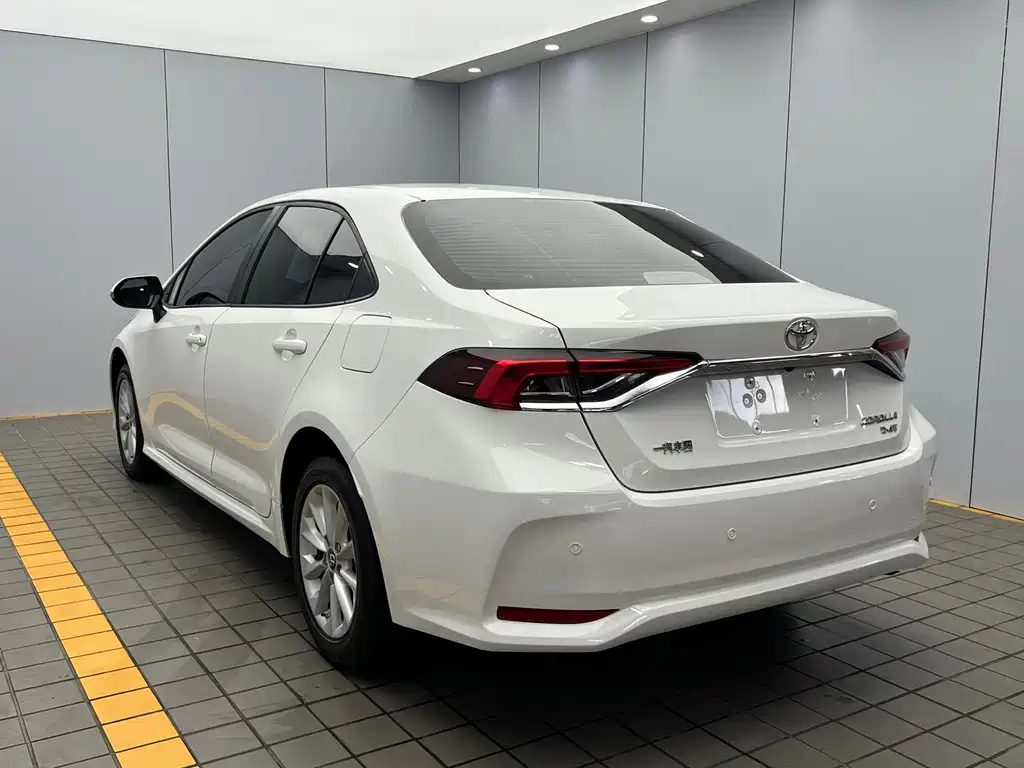 Toyota Corolla — миниатюра 4