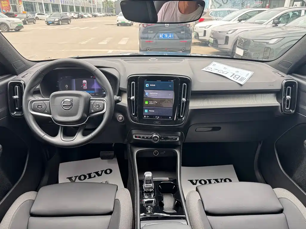 Volvo XC40 — миниатюра 9